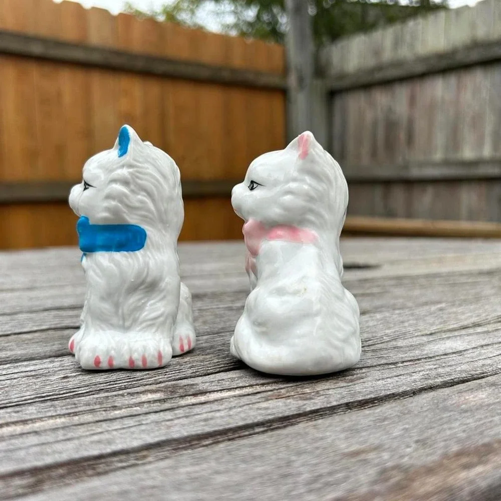 Vintage White Persian‎ Cat Pink Blue Bows Ceramic Salt Pepper Shakers